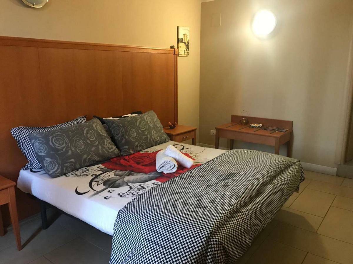 קטאניה Bastiano'S Rooms מראה חיצוני תמונה